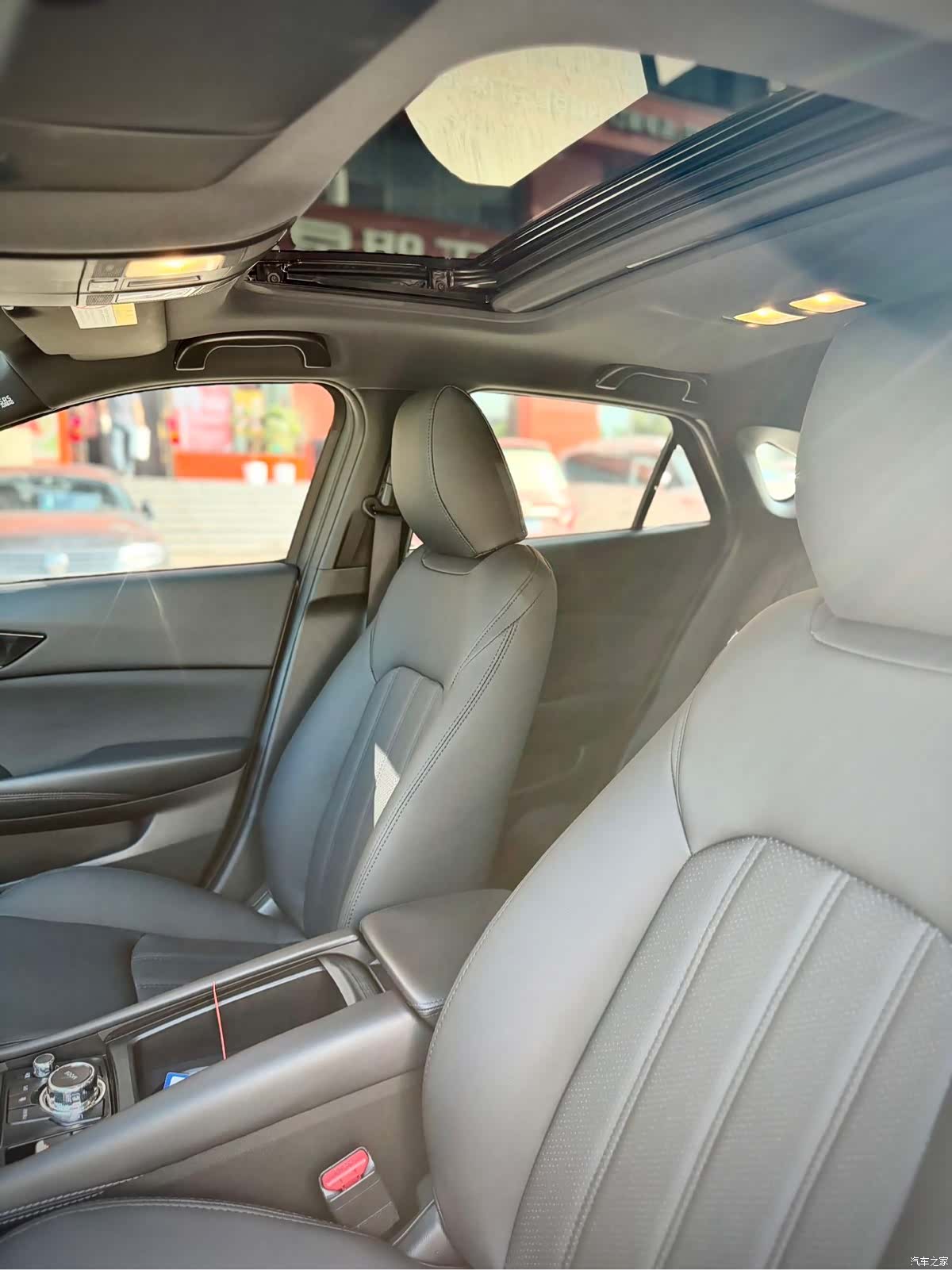 Mazda CX-4, 2023 18