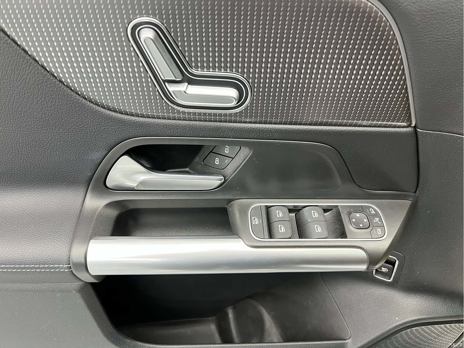 Mercedes-Benz GLA, 2022 все фото