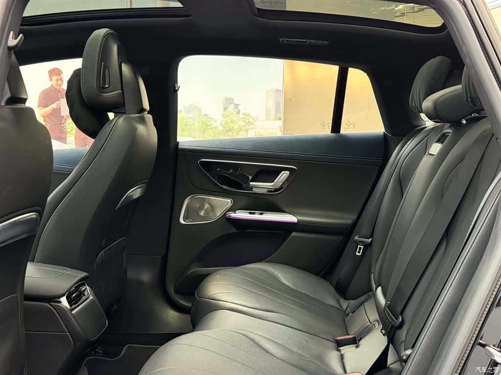 Mercedes-Benz EQE, 2025 11