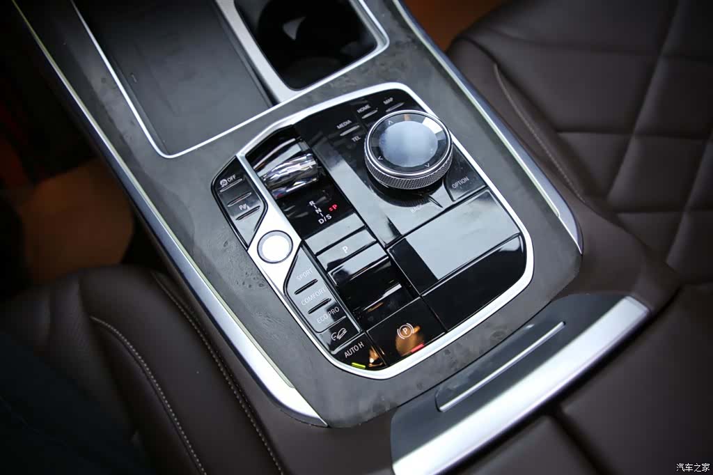 BMW X5, 2024 14