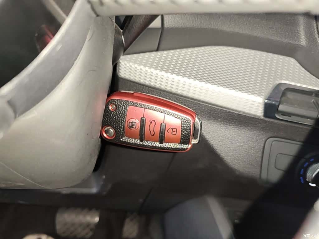 Audi Q2L, 2021 17
