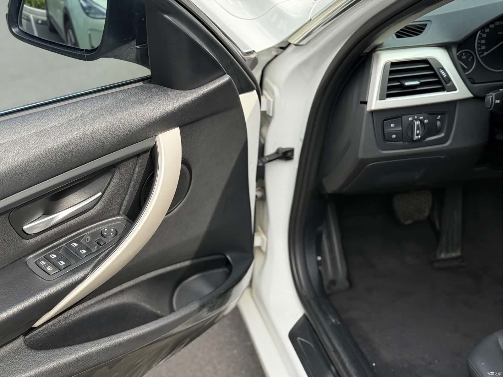 BMW 3 Series, 2015 11