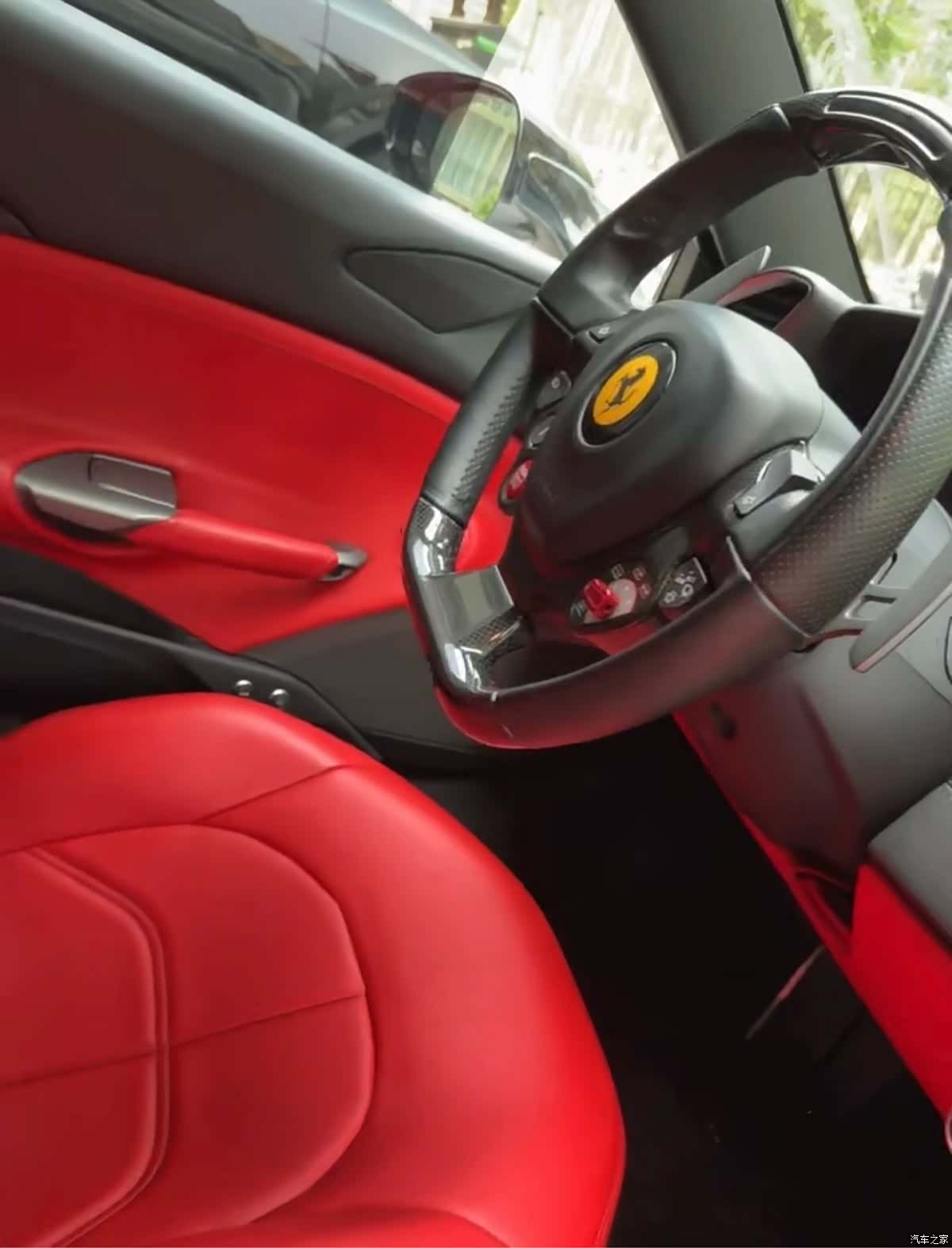Ferrari 488, 2017 4