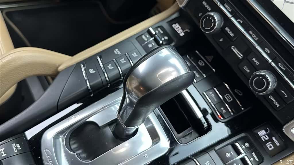 Porsche Cayenne, 2014 11