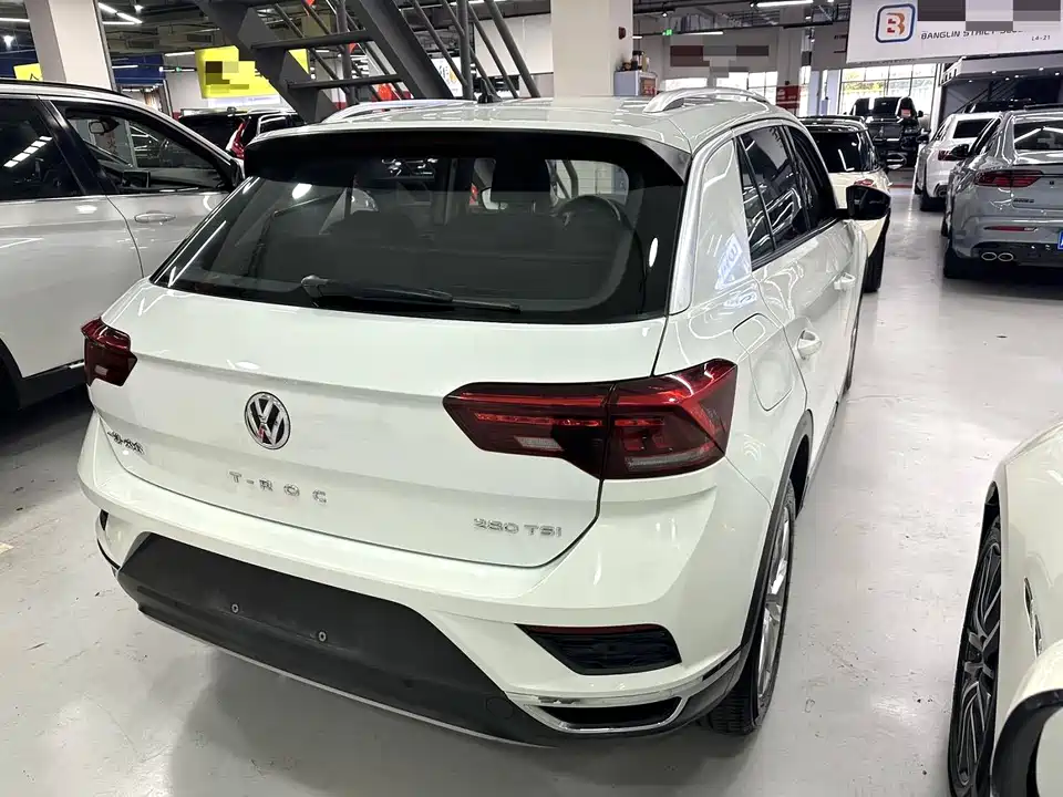 Volkswagen T-ROC exploring Songs Volkswagen T-ROC exploring Songs