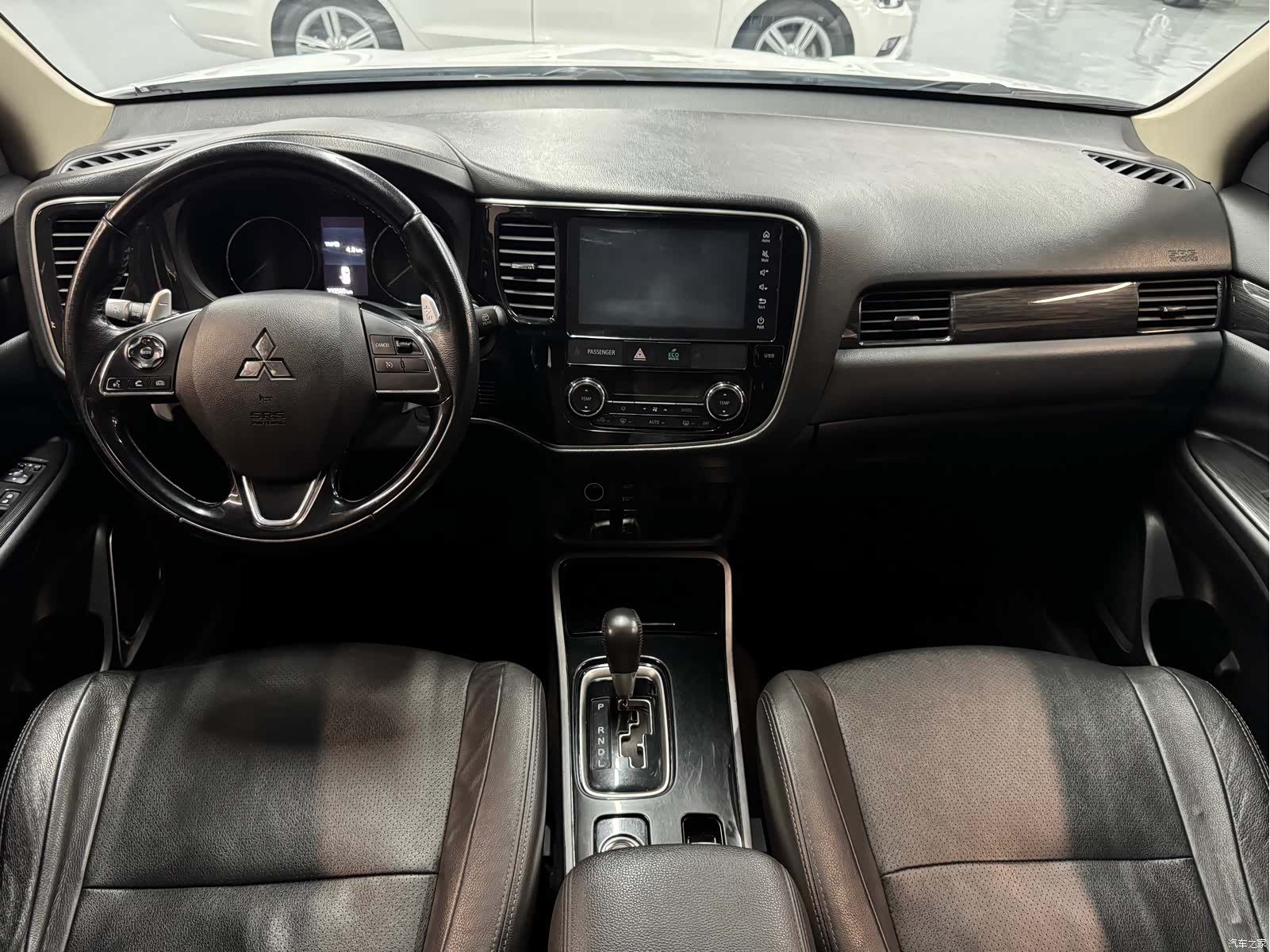 Mitsubishi Outlander, 2018 9