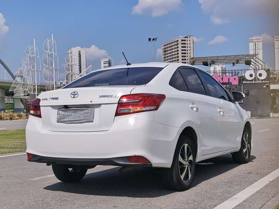 Toyota YARiS L to enjoy Toyota YARiS L to enjoy
