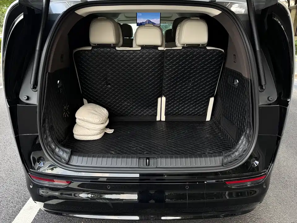 Li Auto Ideal MEGA Li Auto Ideal MEGA