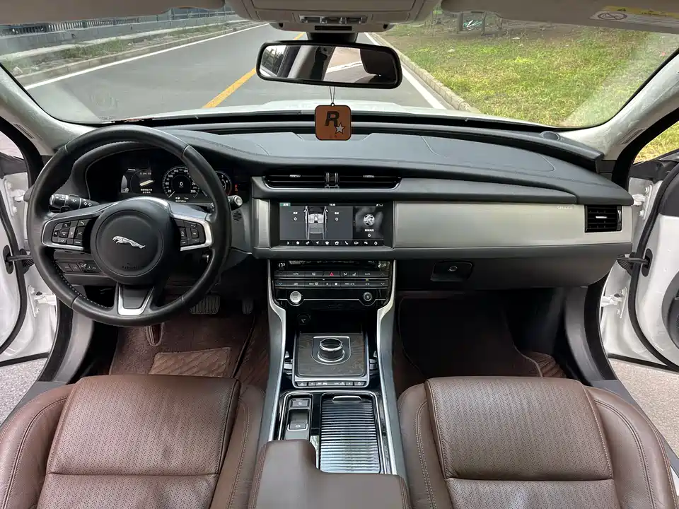 Jaguar XFL Jaguar XFL