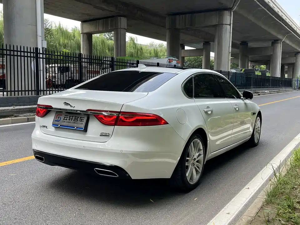 Jaguar XFL Jaguar XFL