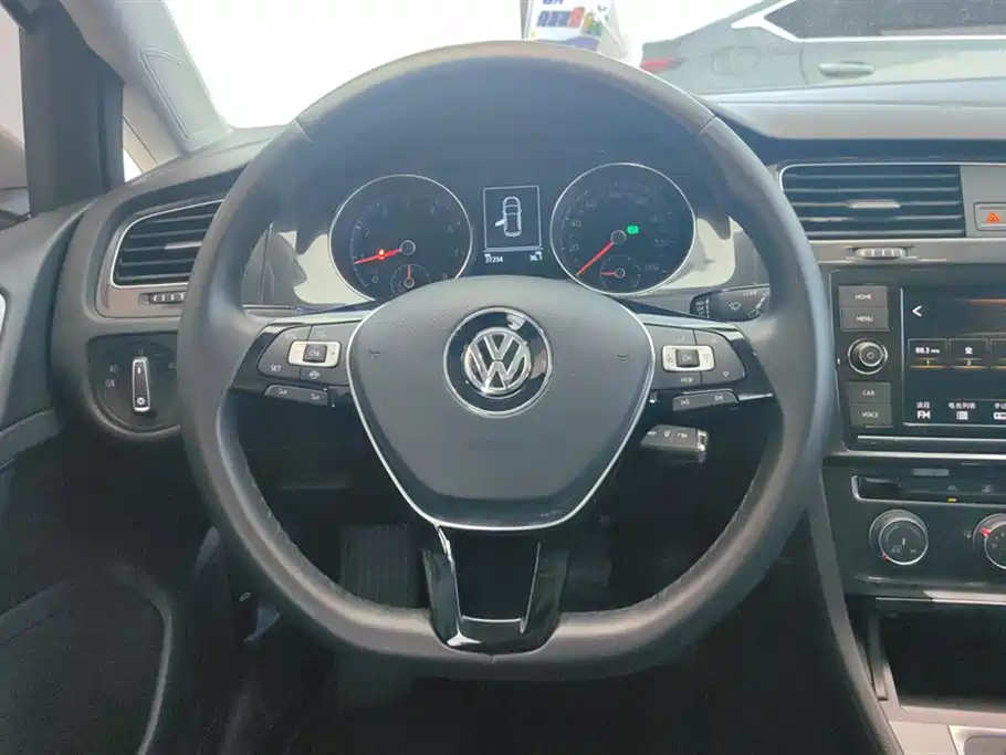 Volkswagen golf