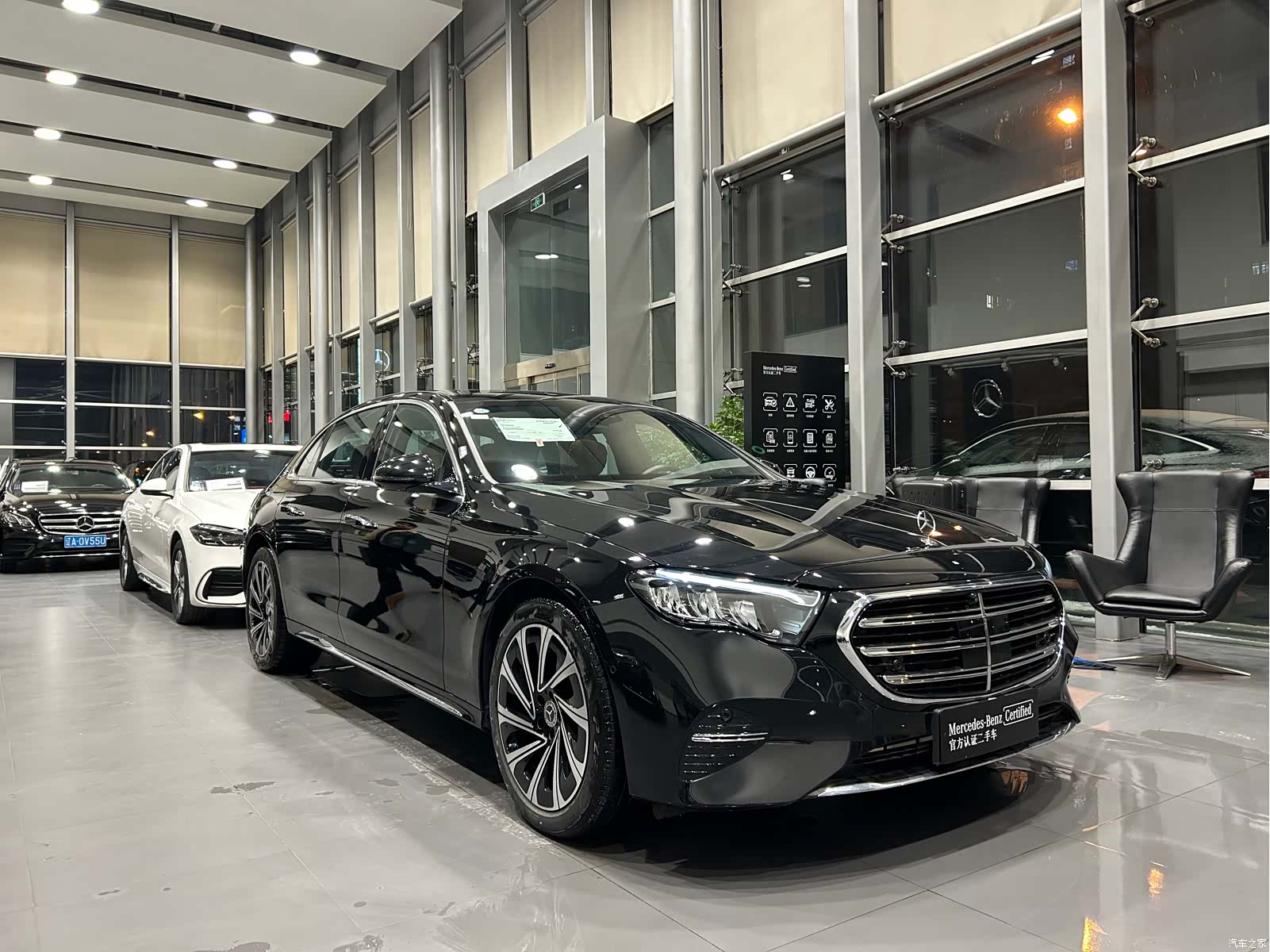 Mercedes-Benz E-Class, 2024 3