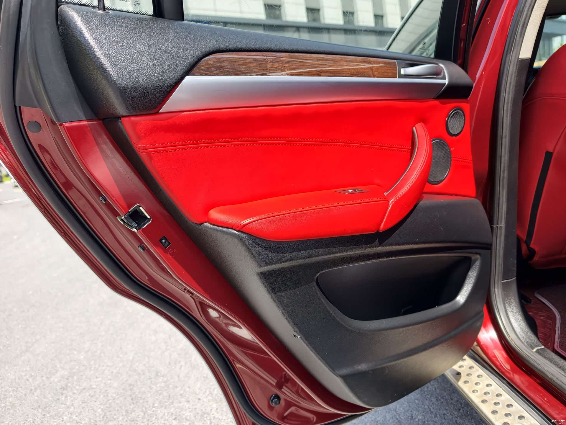 BMW X6, 2011 11