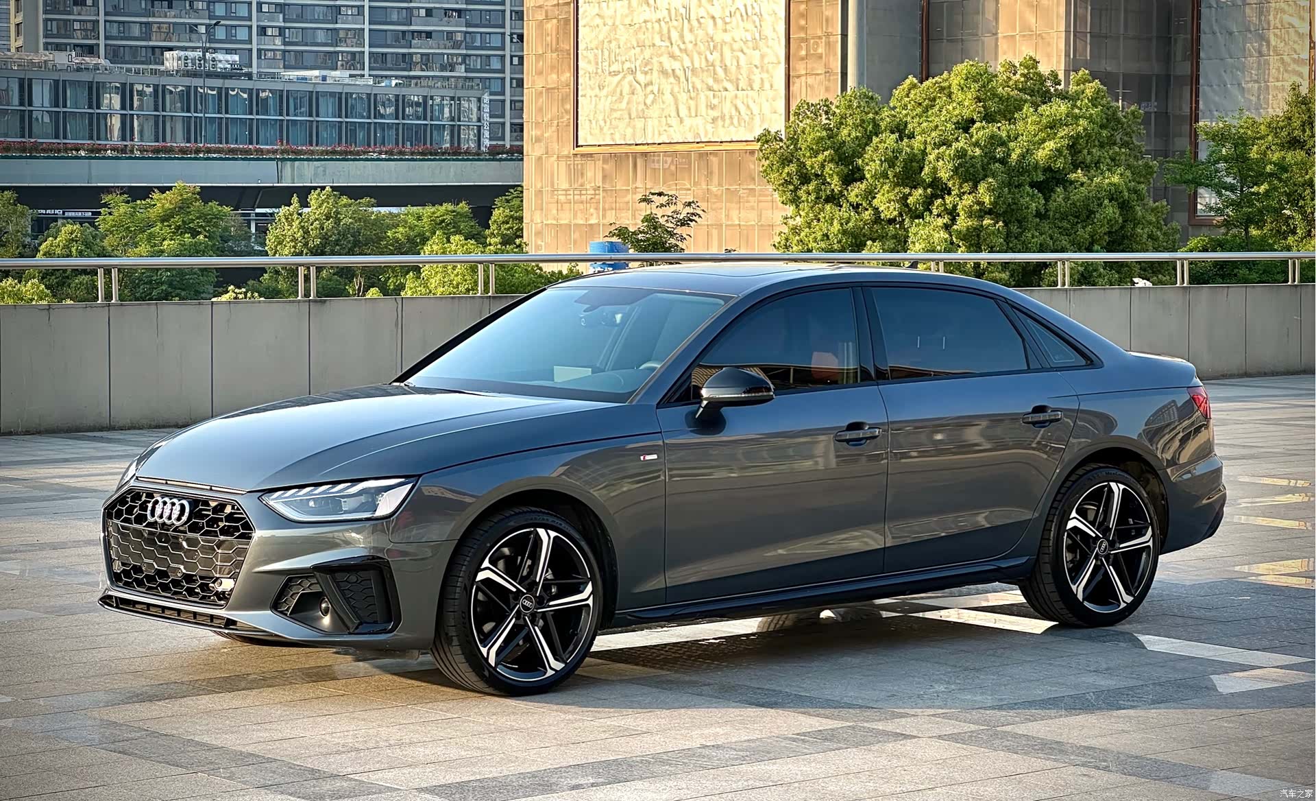 Audi A4L, 2024 1