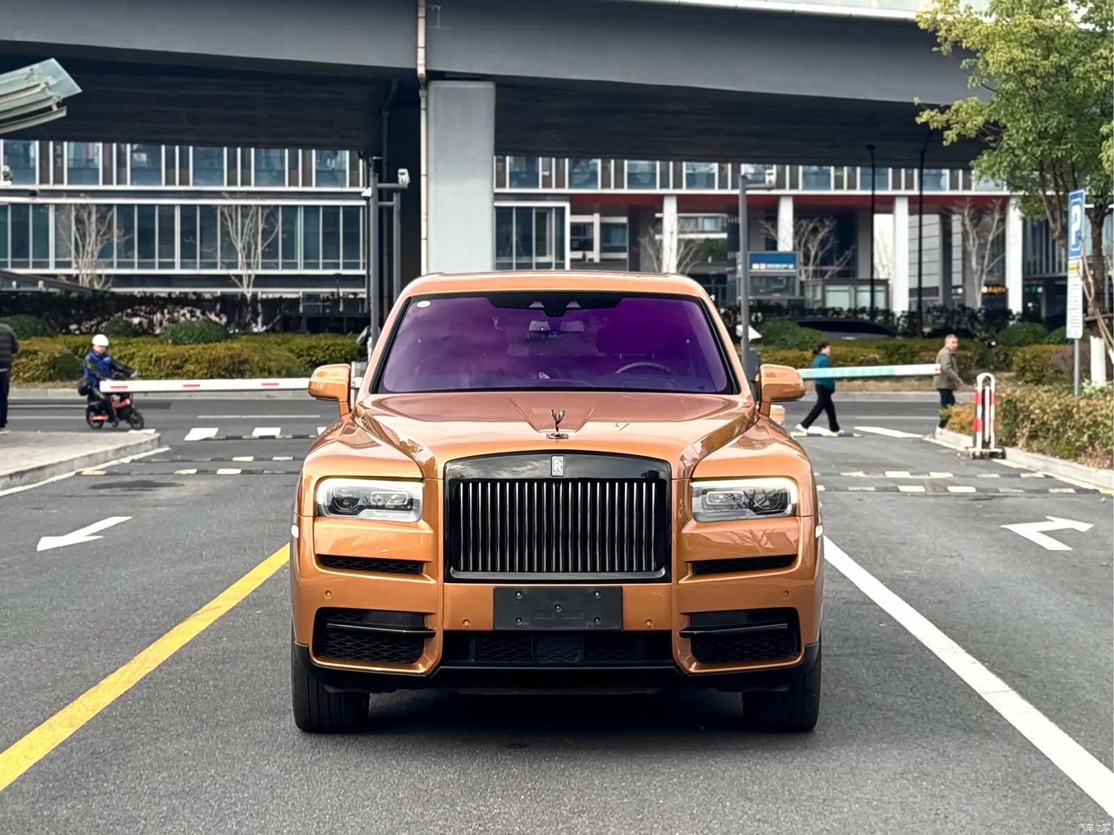Rolls-Royce Cullinan, 2021 1