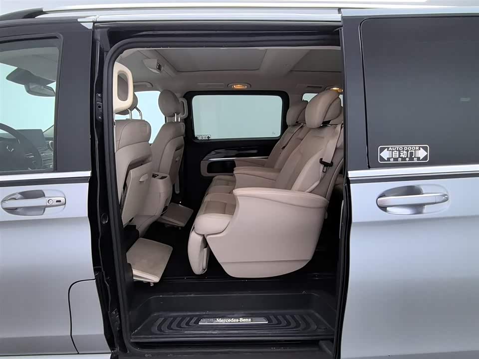 Mercedes-Benz V-class