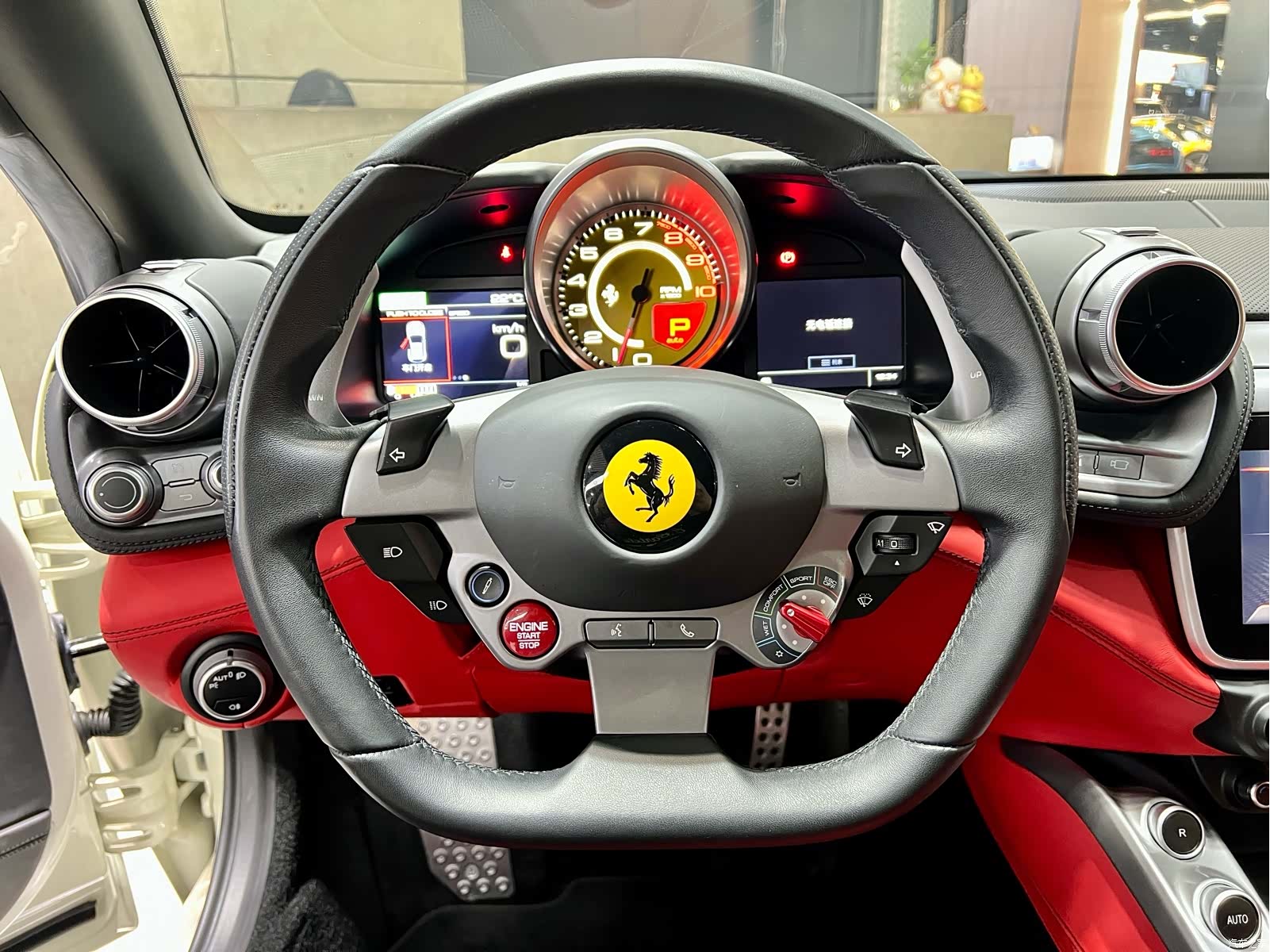Ferrari GTC4Lus, 2018 8