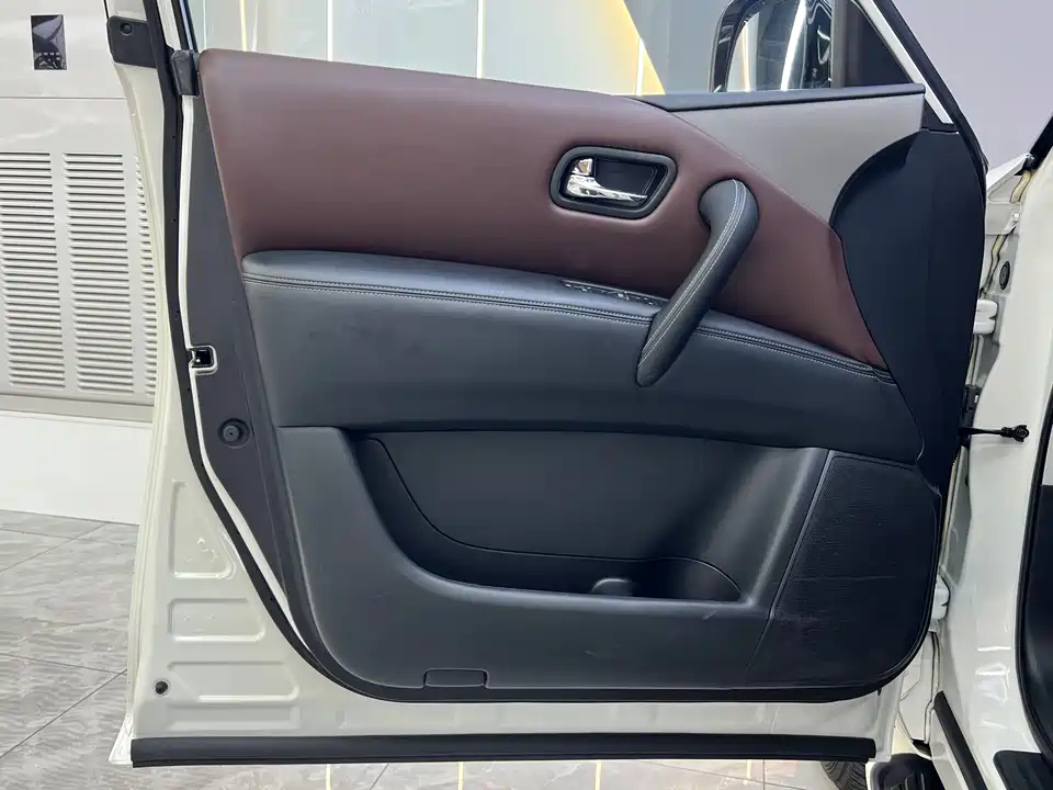 Nissan Toure