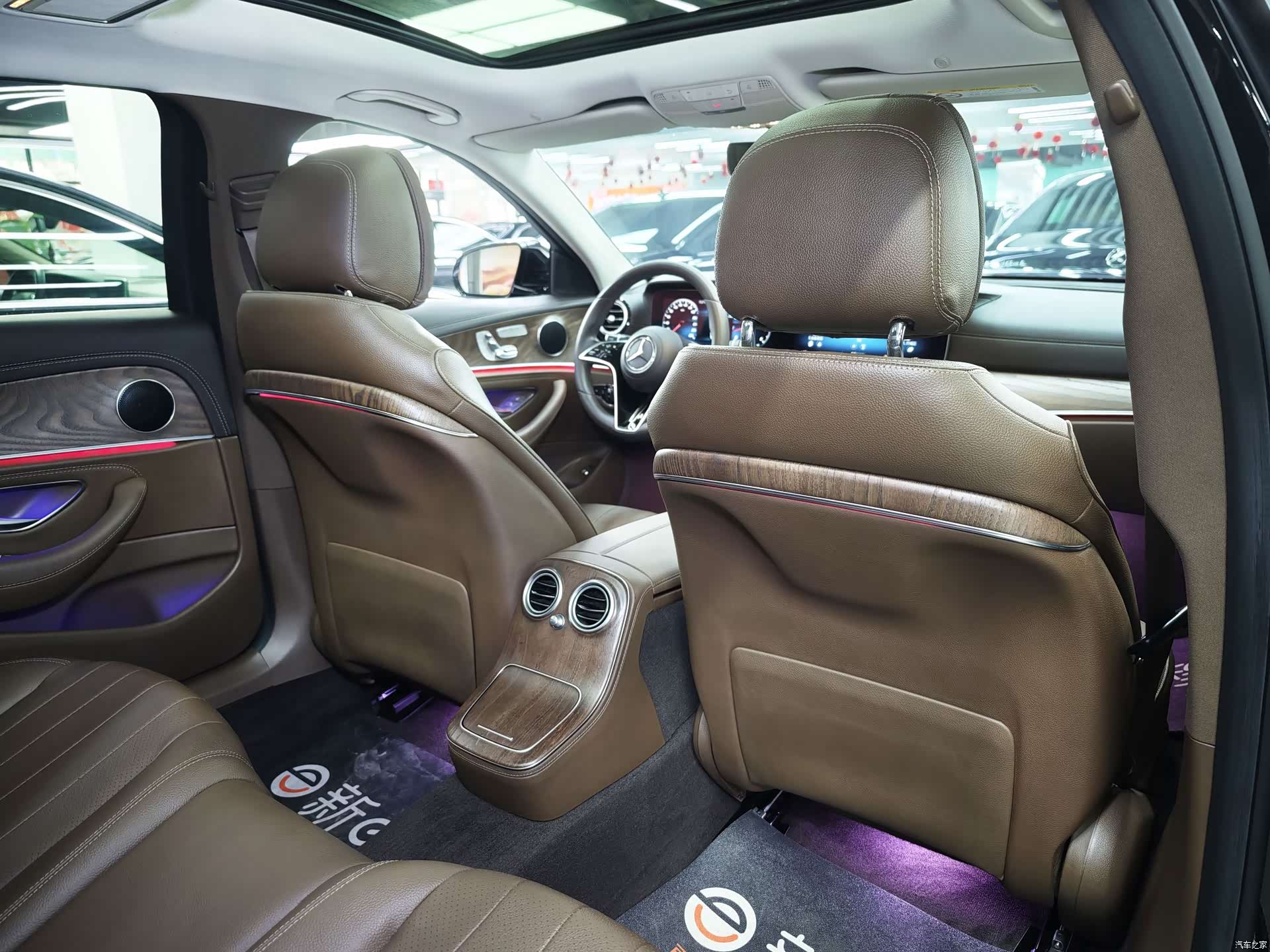 Mercedes-Benz E-Class, 2022 15