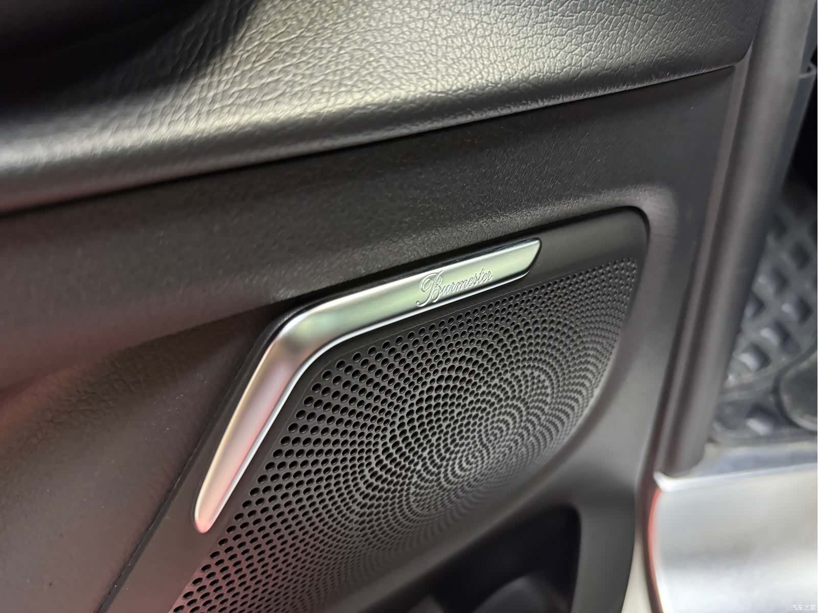 Mercedes-Benz V-Class, 2018 14