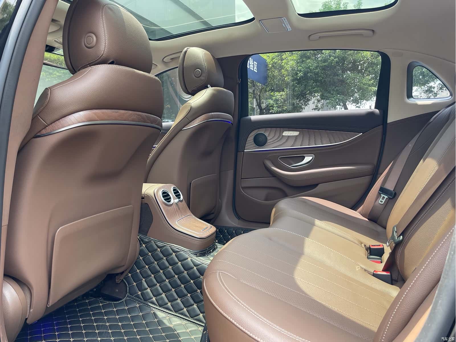 Mercedes-Benz E-Class, 2022 7