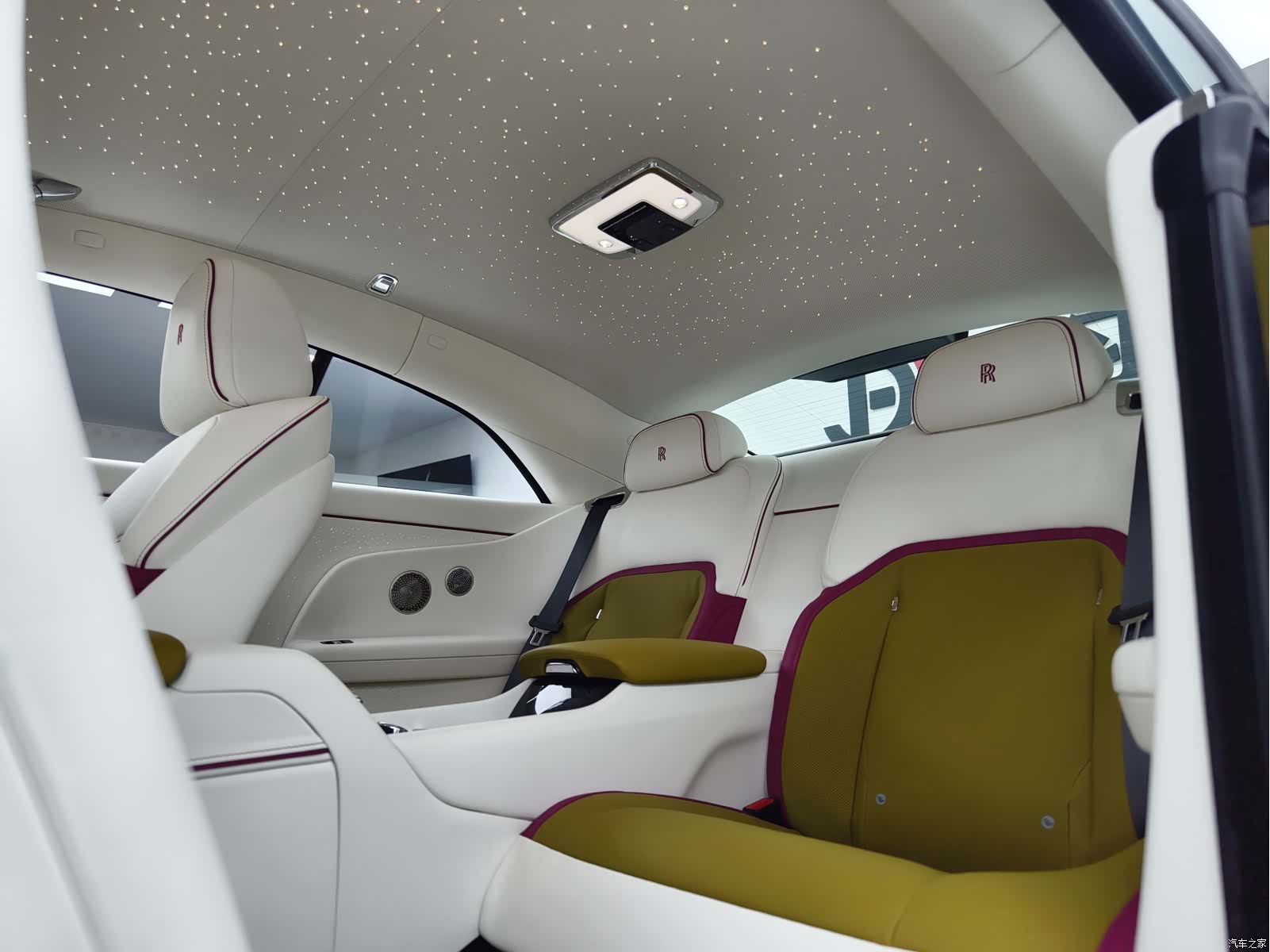 Rolls-Royce Spectre, 2024 все фото