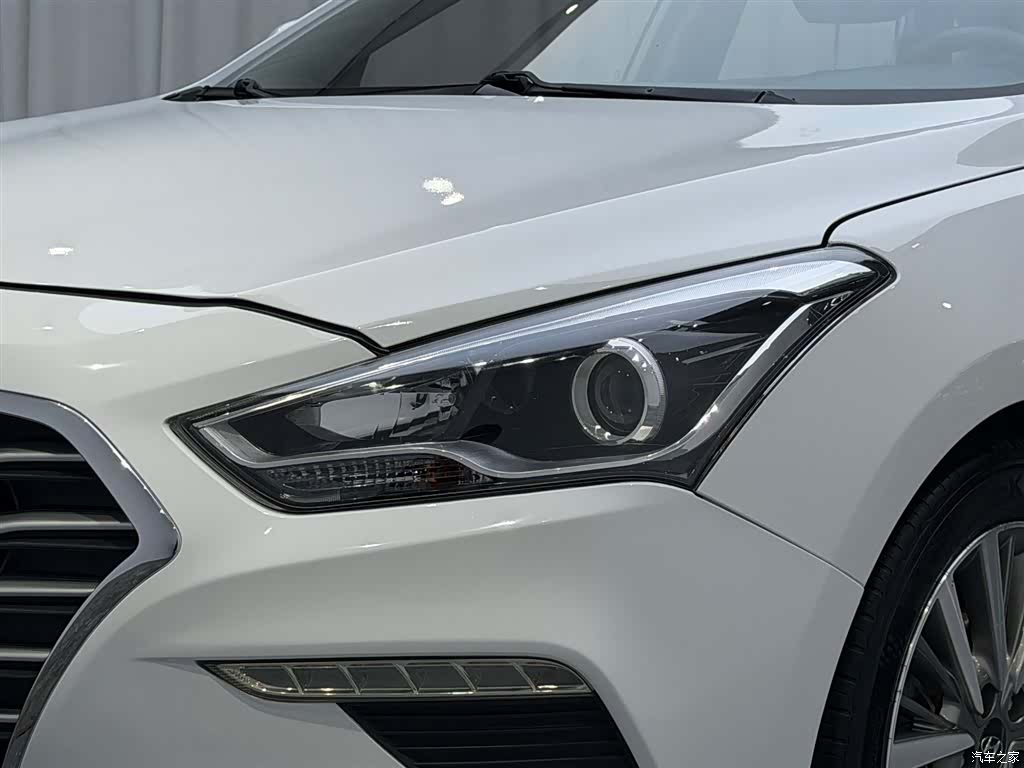 Hyundai GLS, 2018 9