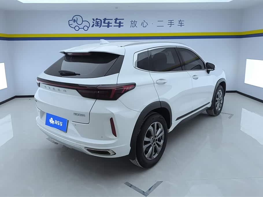 Exeed Chasing the wind