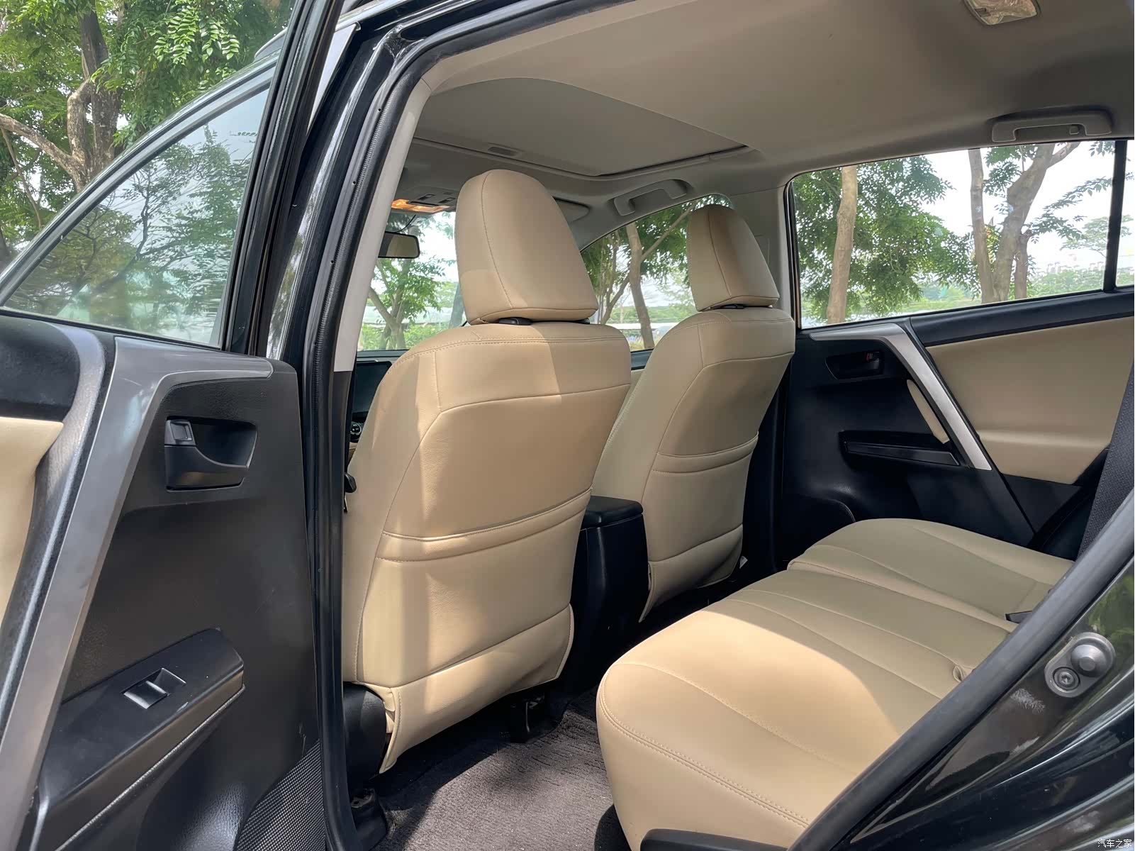 Toyota RAV4, 2017 12
