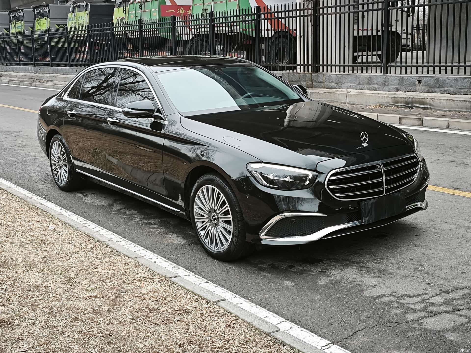 Mercedes-Benz E-Class, 2022 3