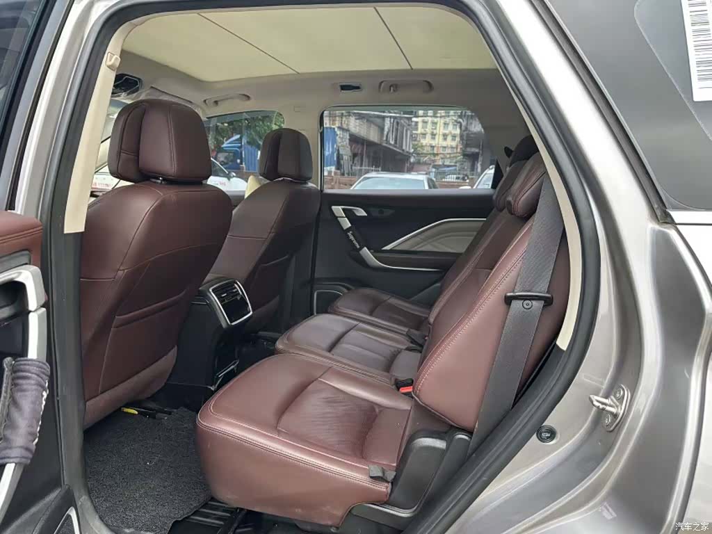 Geely Jiaji, 2022 13
