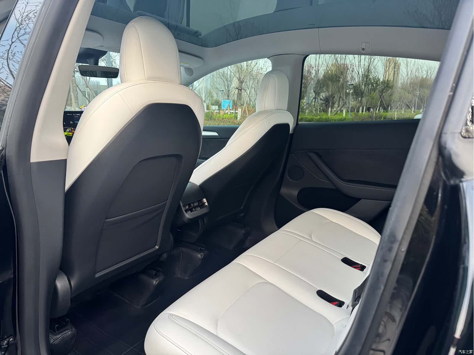 Tesla Model Y, 2021 14