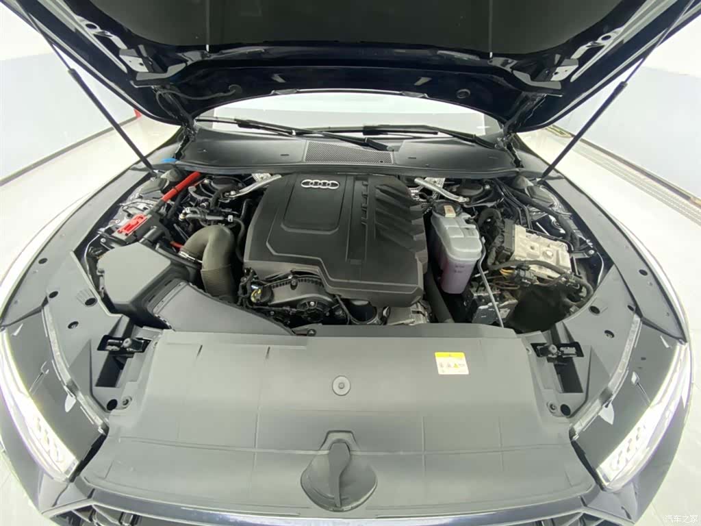 Audi A7L, 2024 12