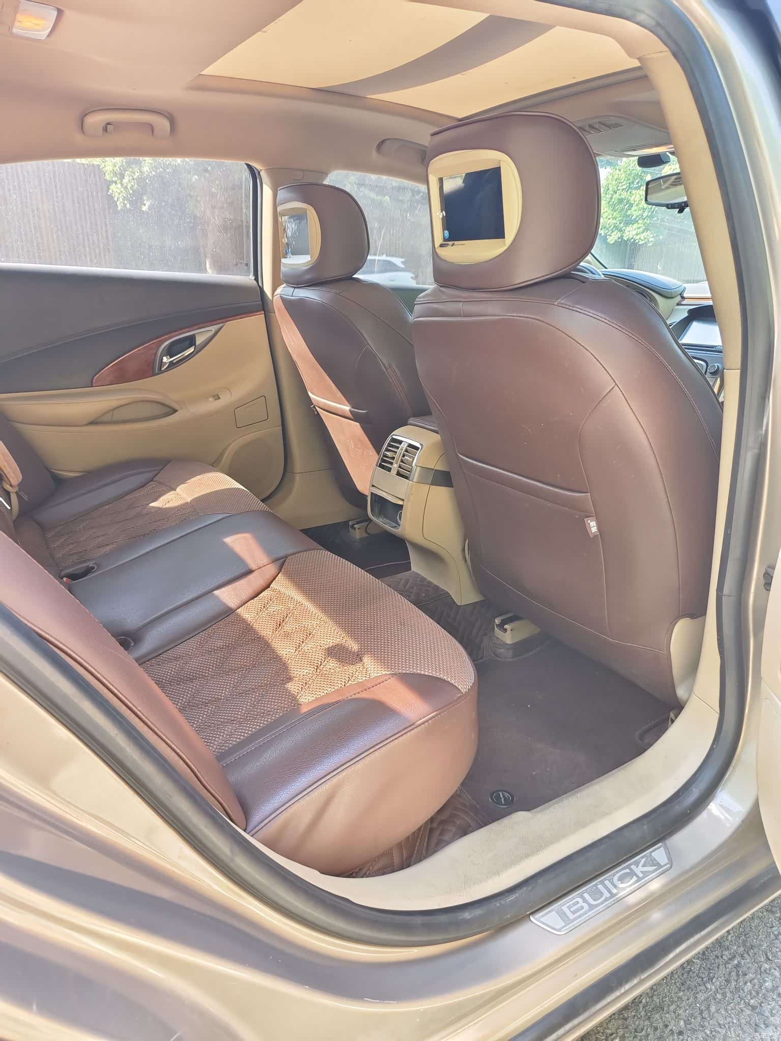 Buick LaCrosse, 2012 10