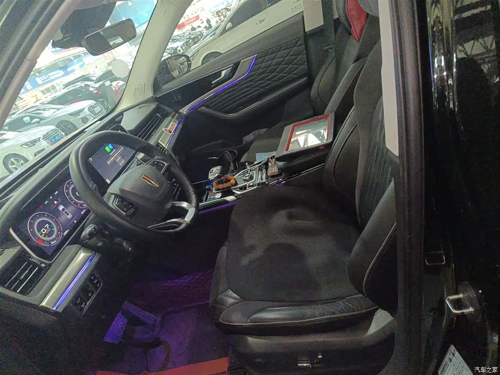 Hongqi HS5, 2023 11