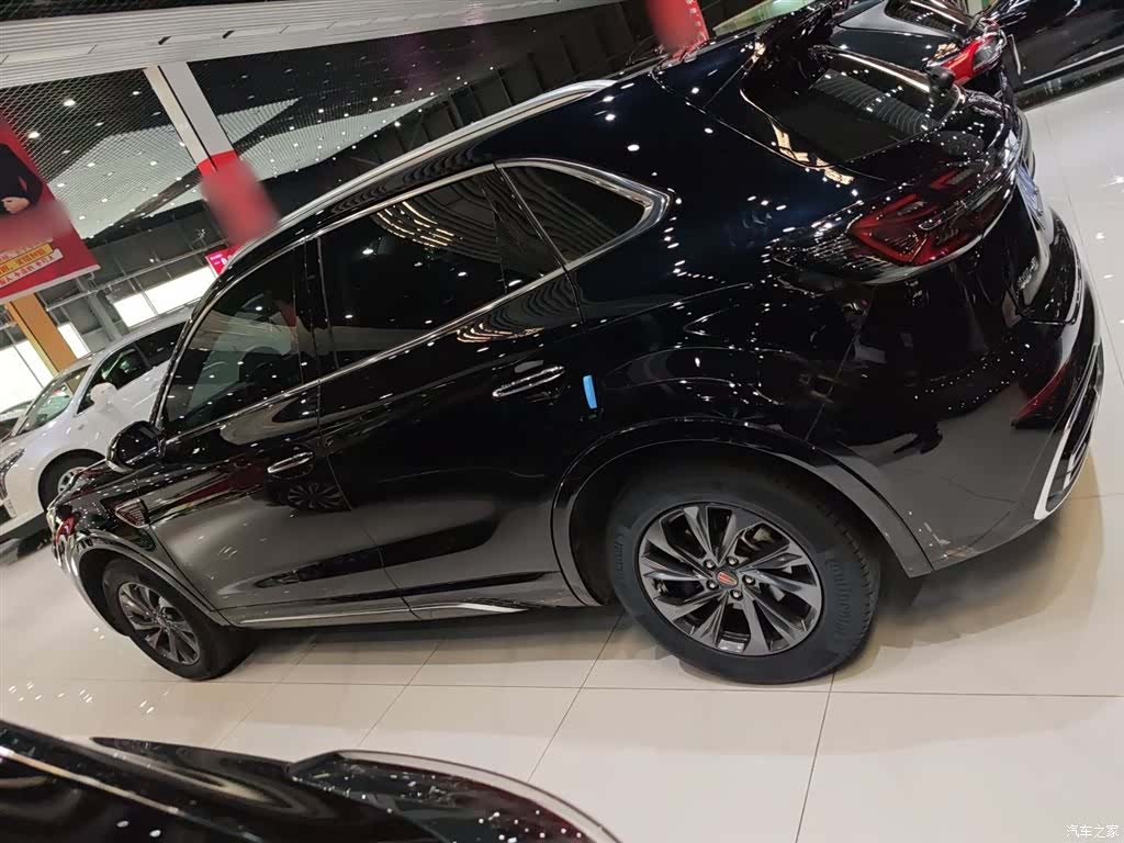 Hongqi HS5, 2023 15