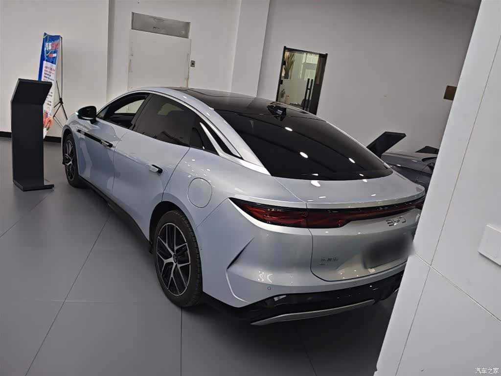 BYD Han, 2025 все фото