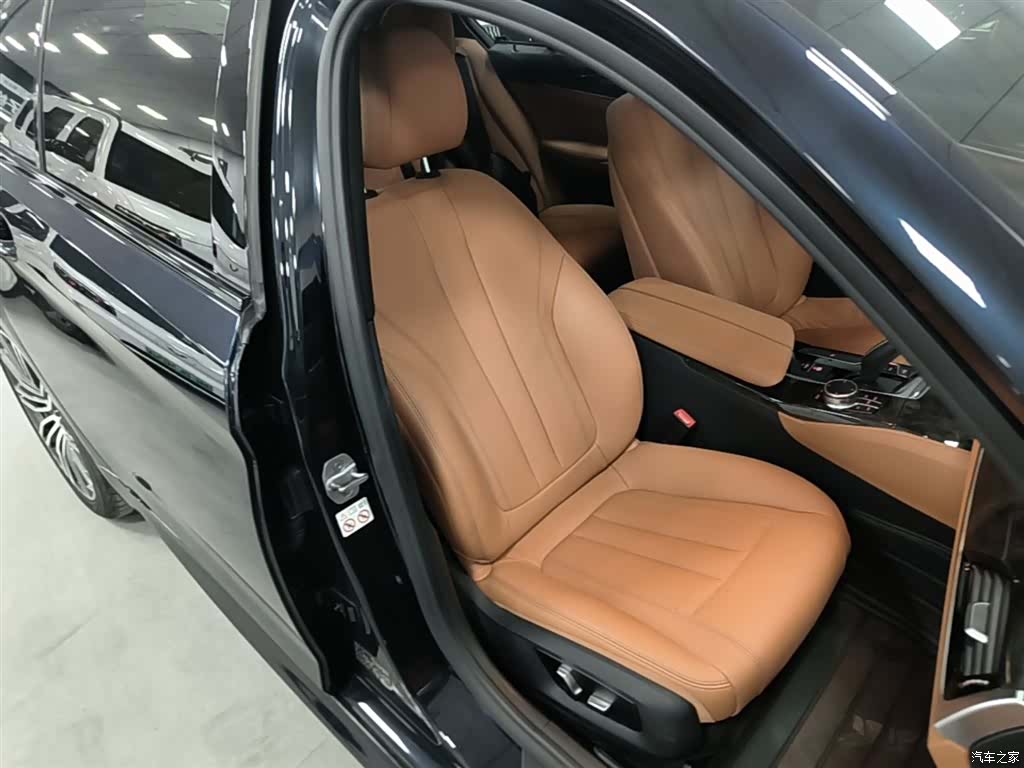 BMW 5 Series, 2018 25