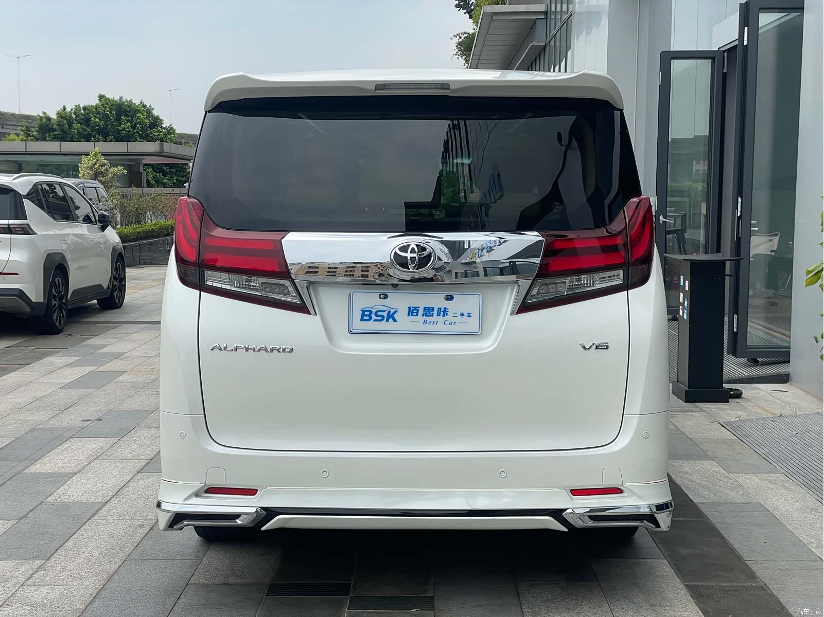 Toyota Alphard, 2018 16
