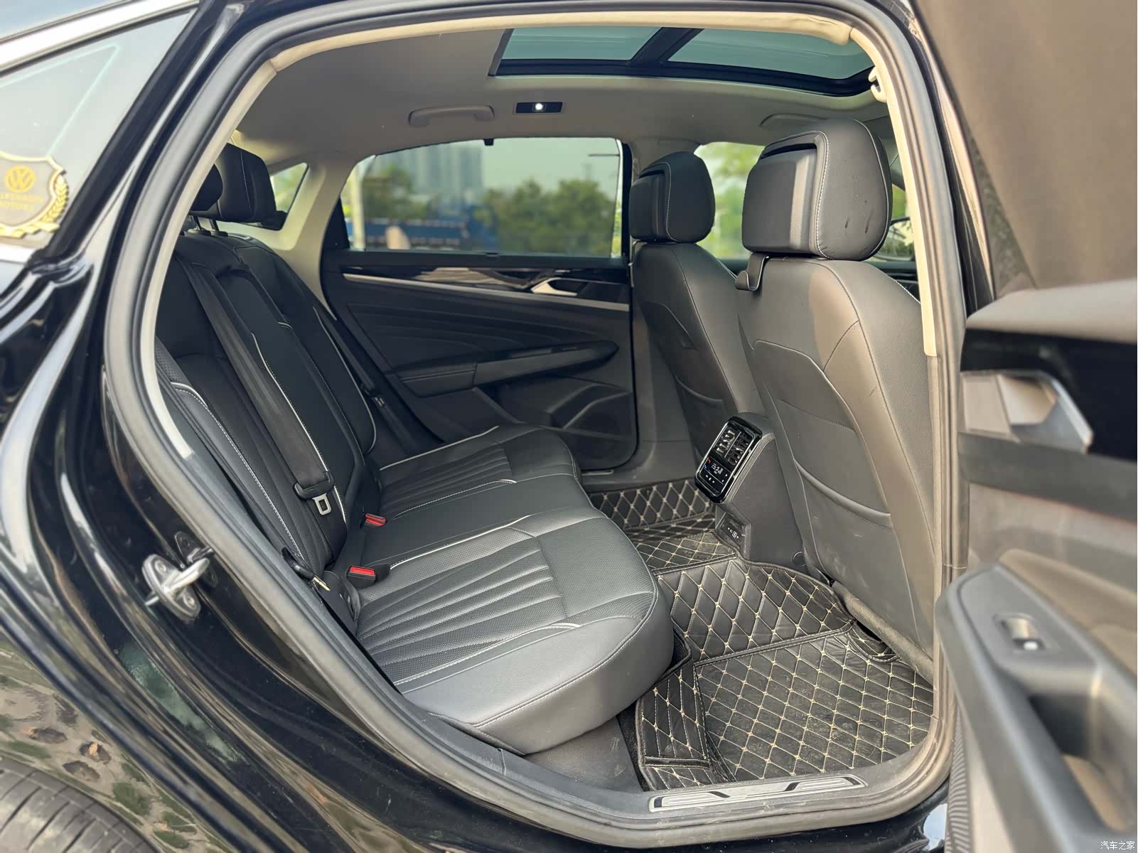 Volkswagen Passat, 2024 19