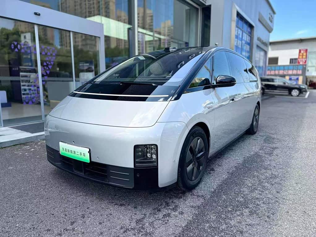 Li Auto MEGA