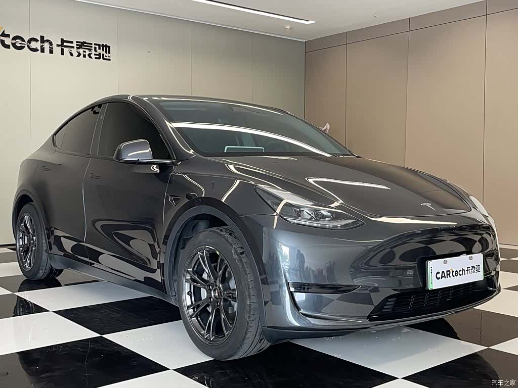 Tesla Model Y, 2025 2