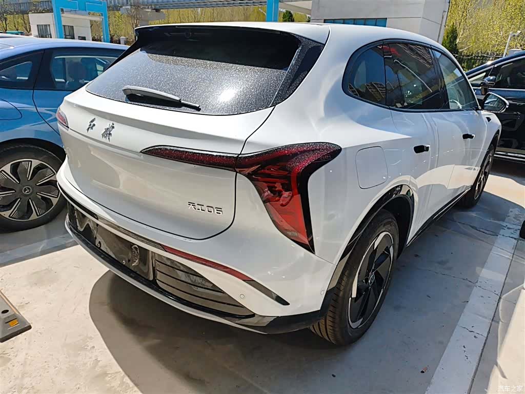Hongqi 06, 2026 7