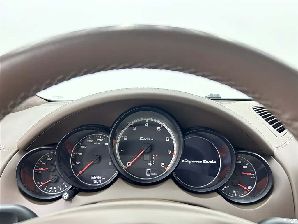 Porsche Cayenne, 2012 24