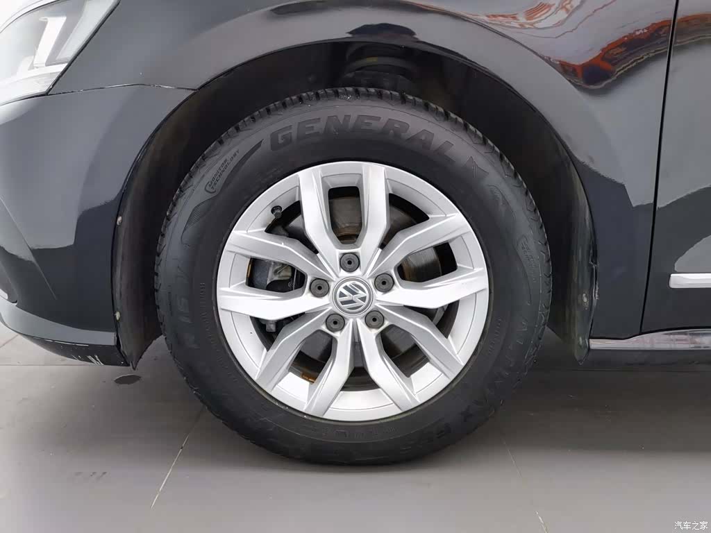 Volkswagen Passat, 2018 11