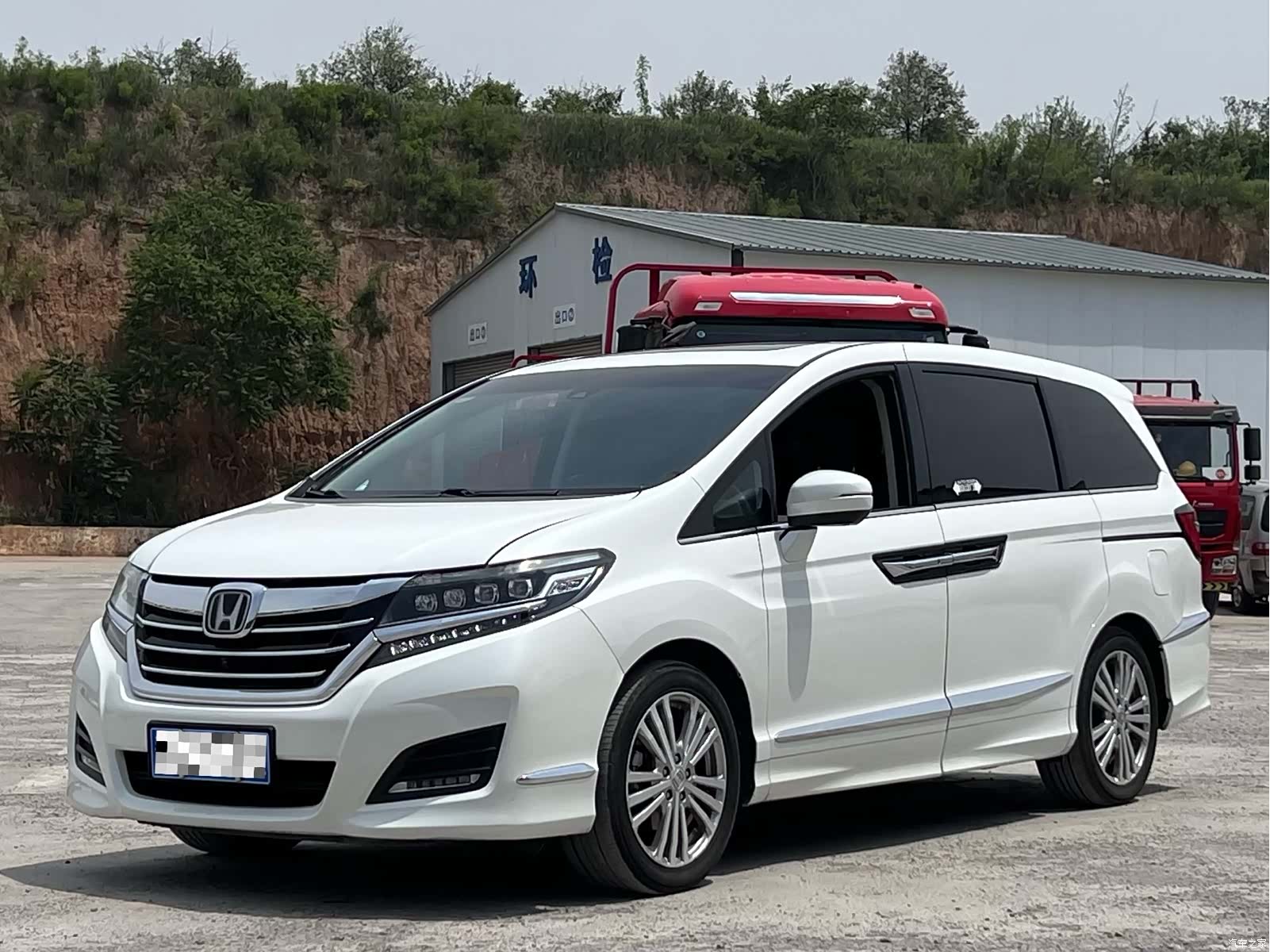 Honda Elysion, 2017 1