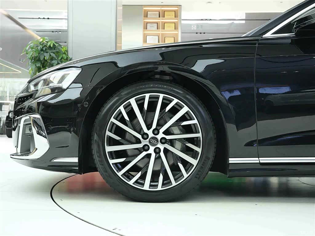 Audi A8L, 2023 22