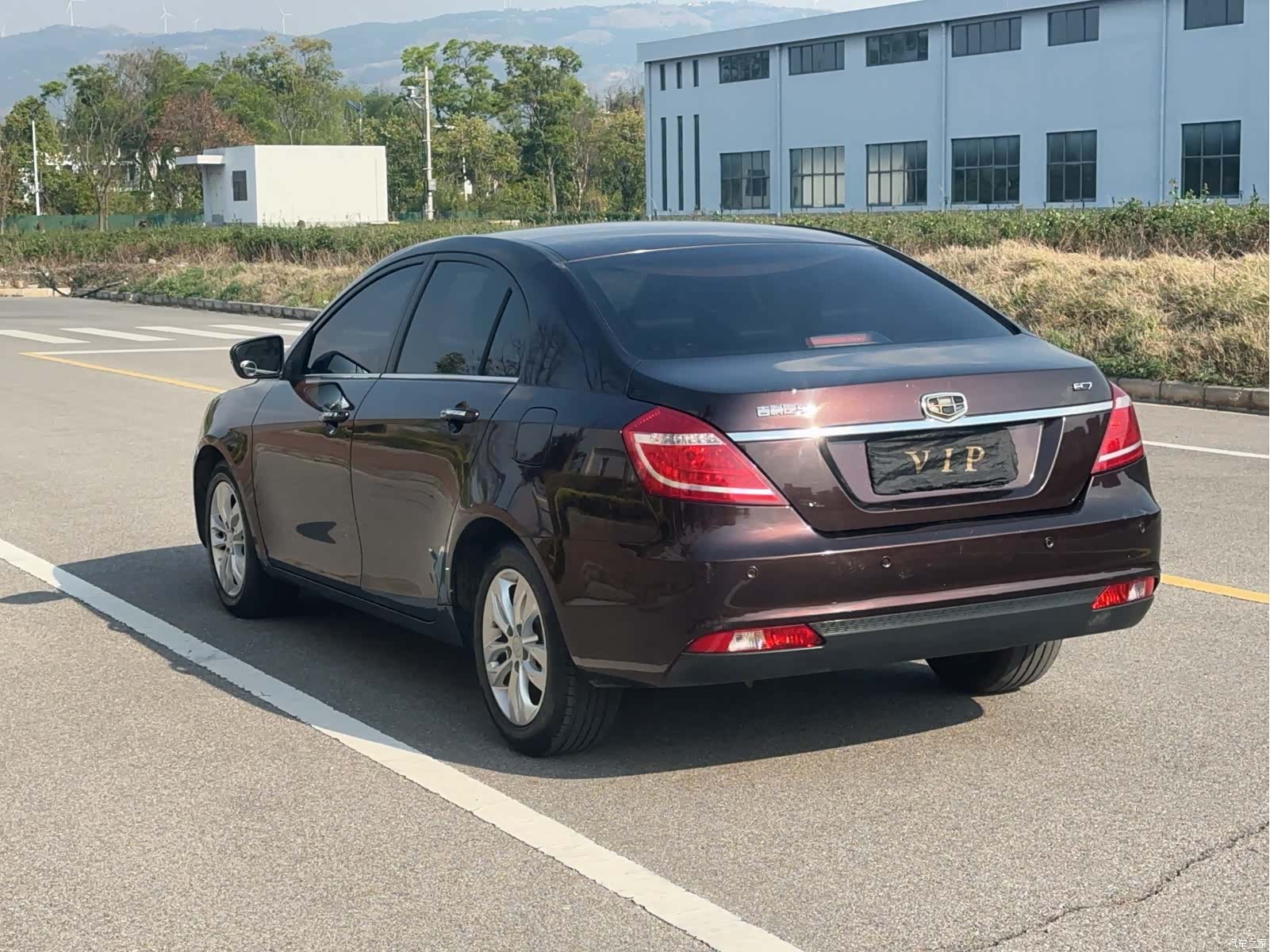 Geely Emgrand, 2015 6