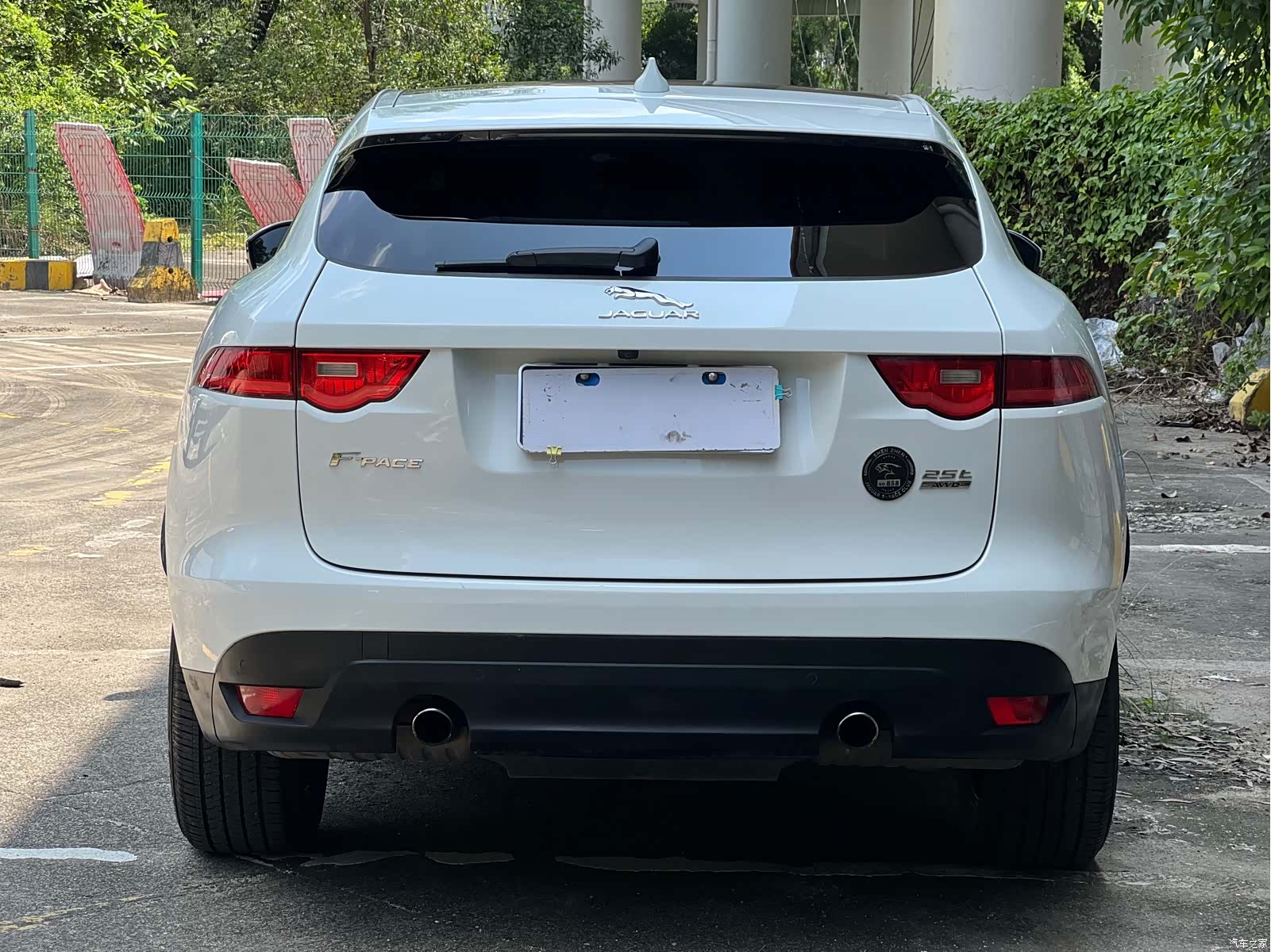 Jaguar F-PACE, 2017 19