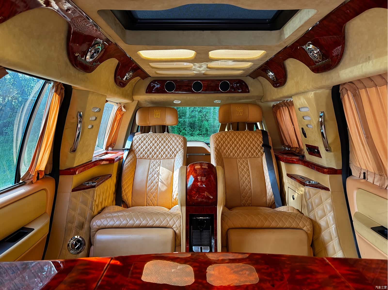 Lincoln Navigator, 2018 все фото